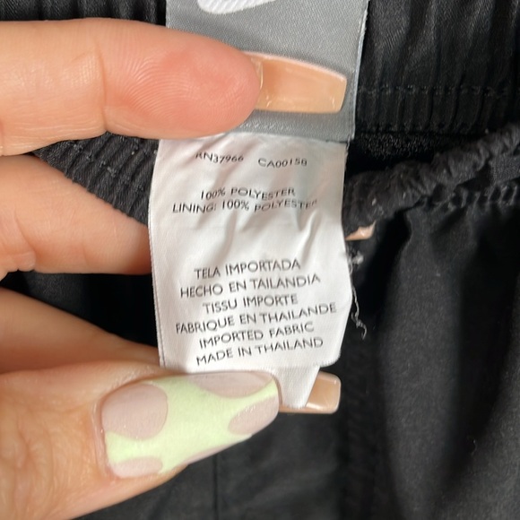 Nike Swim Shorts Black Mesh Lined Pool Summer Vacation Classic Sporty Y2K - Picture 6 of 9